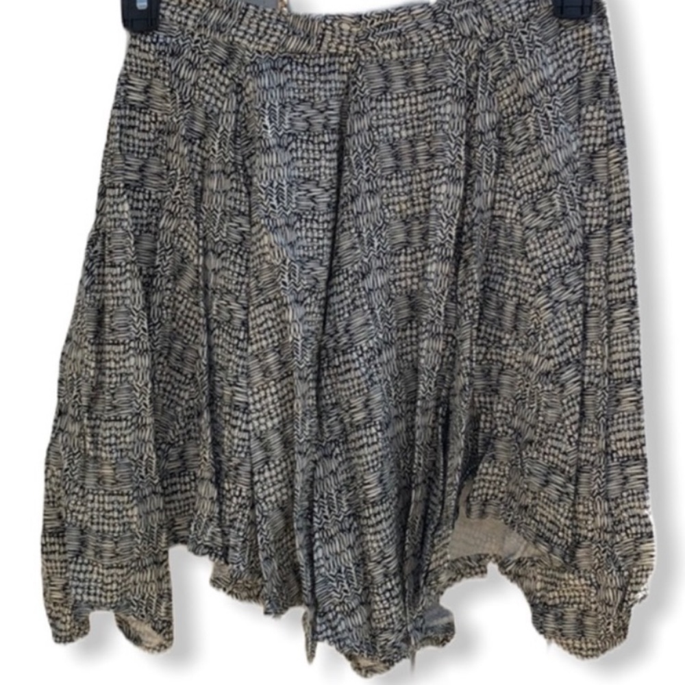 Ecote‎ Skirt